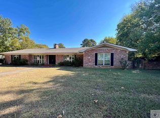 2912 Robin Ln, Texarkana, TX 75503