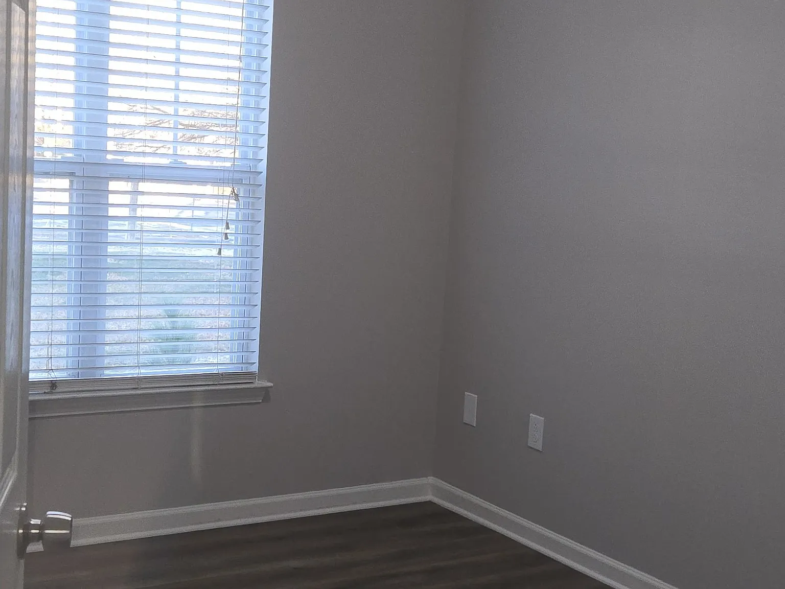 3 bed, 1296 sqft, $1,950 — Photo 3