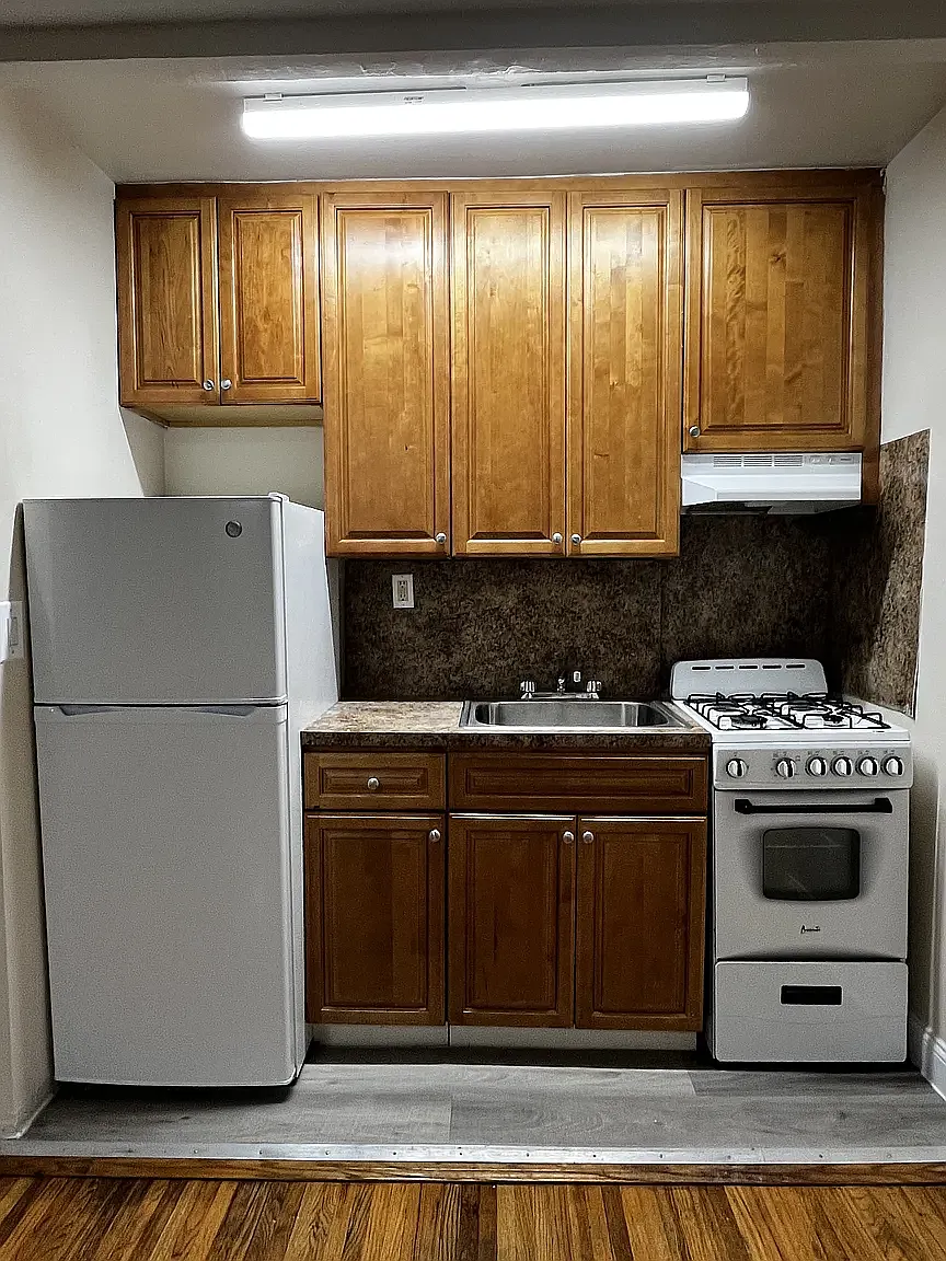 143-36 Barclay Avenue — Photo 1