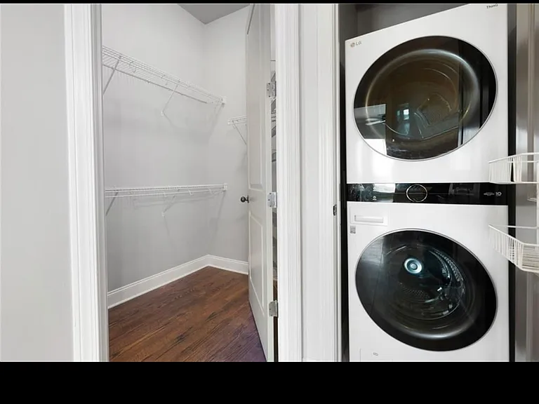 360 Chambers St #311 — Photo 12