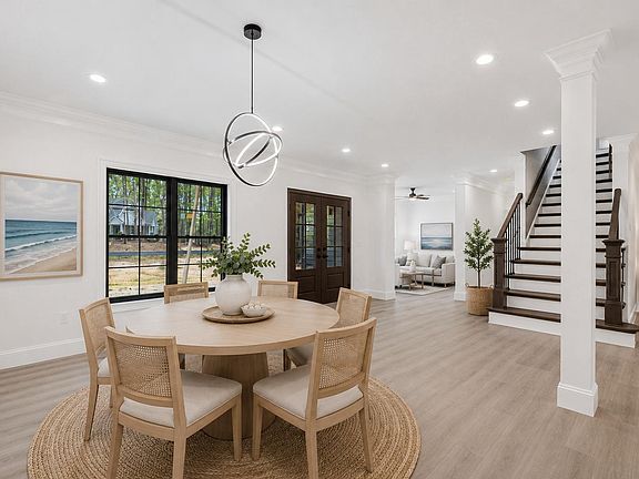 5th image of 1006 Heron Ct