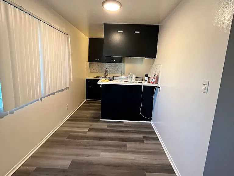 406 N Avenue 66 — Photo 10