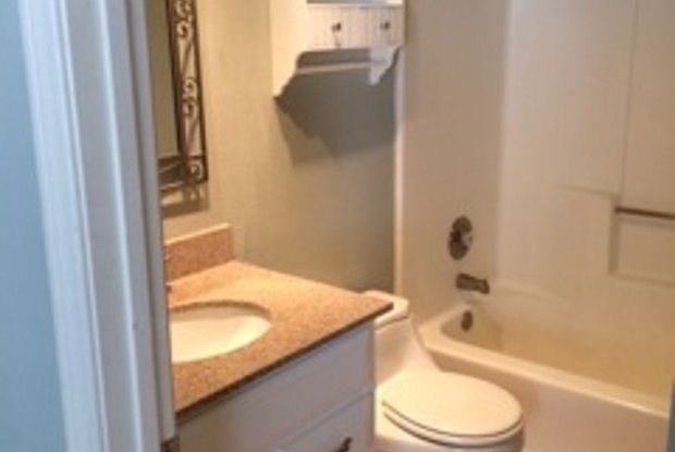 1st image of 4449 Hamilton St APT 4