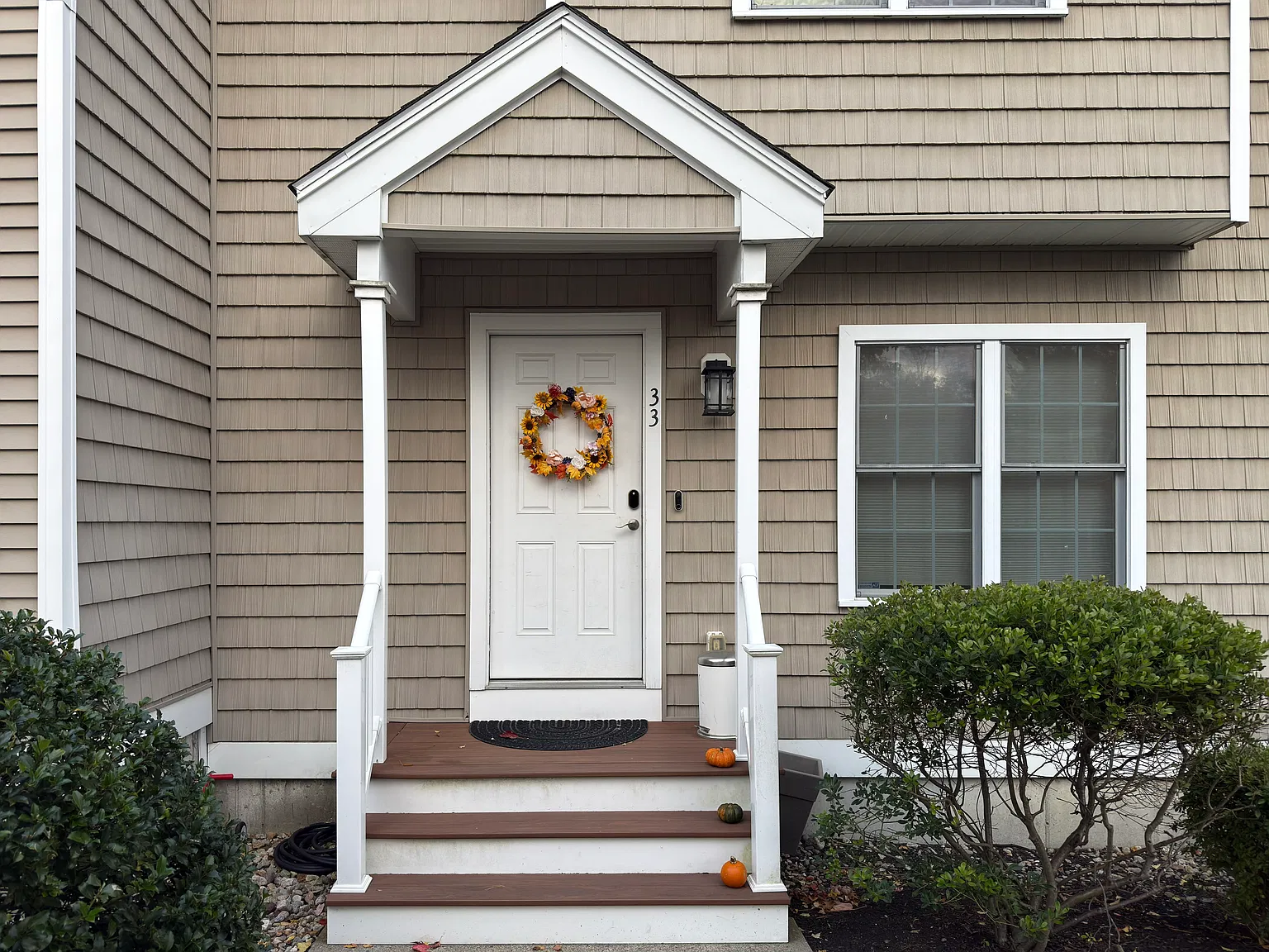 2 bed, 1800 sqft, $3,295 — Photo 3