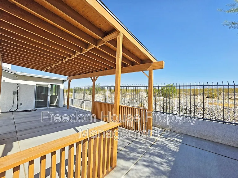 3630 E Vineyard Dr N — Photo 58