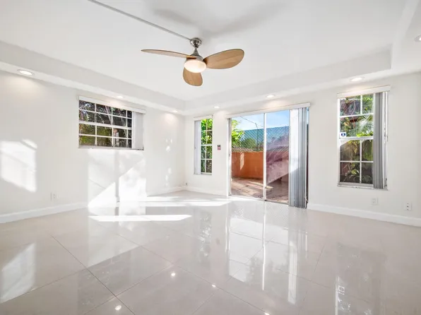 670 Tennis Club Drive #104, Fort Lauderdale, FL 33311