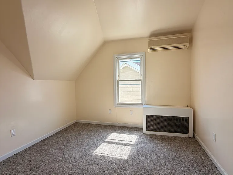 310 S 7th Ave — Photo 11