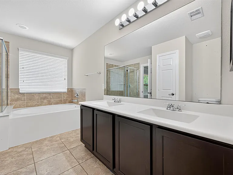 6438 Haywards Crossing South Cir — Photo 34