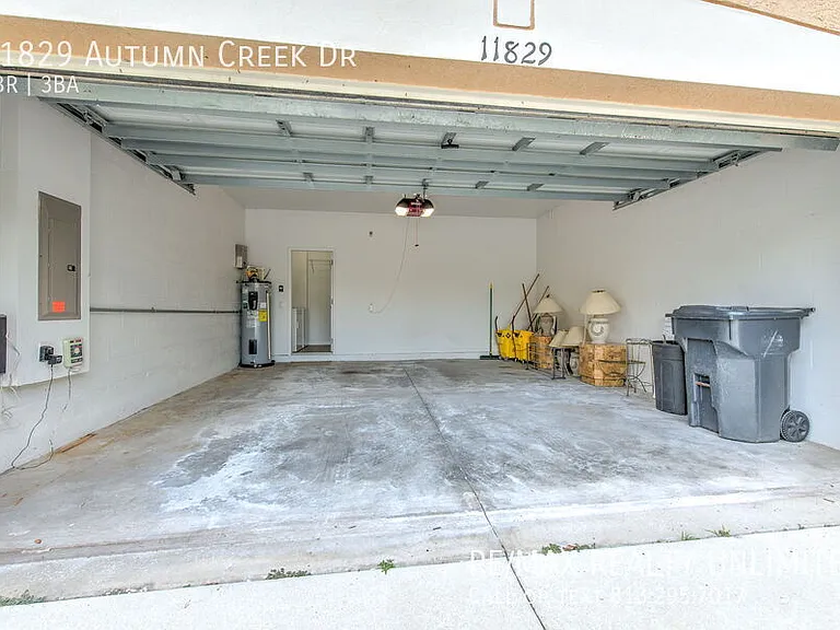 11829 Autumn Creek Dr — Photo 44