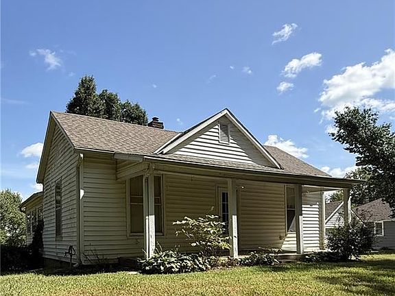 3rd image of 2403 N 2nd St