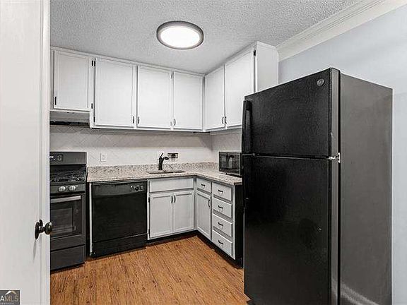 5th image of 1225 Church St Unit J