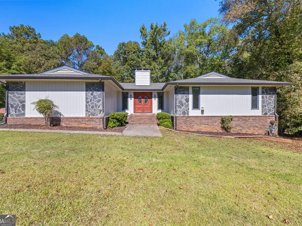 210 Gantt Ln, Fayetteville, GA 30215