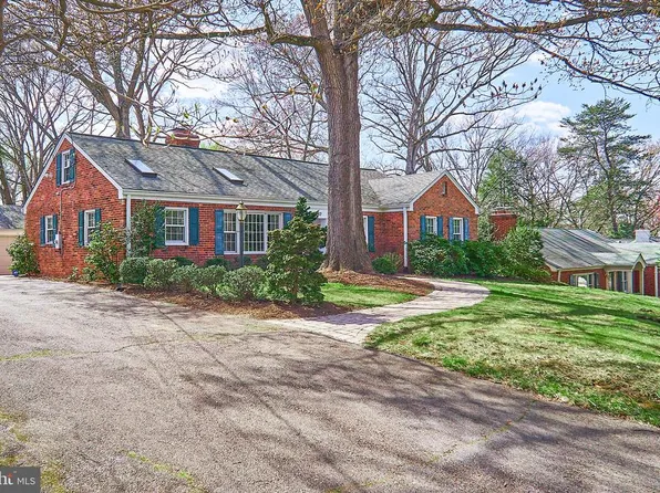 3160 N Quincy St, Arlington, VA 22207