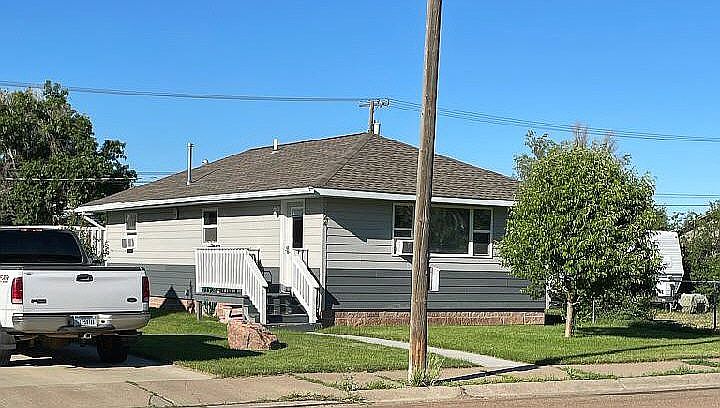 1st image of 524 6th Ave S