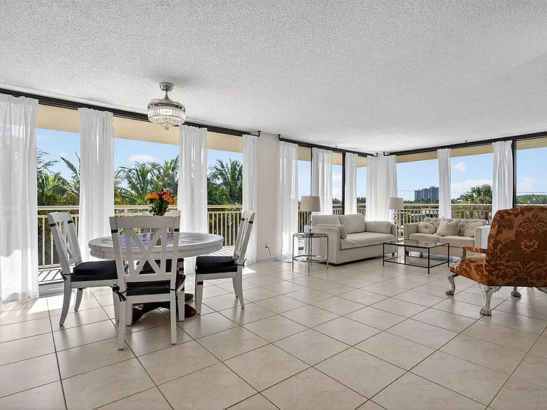 3400 N Ocean Dr #408 — Photo 2