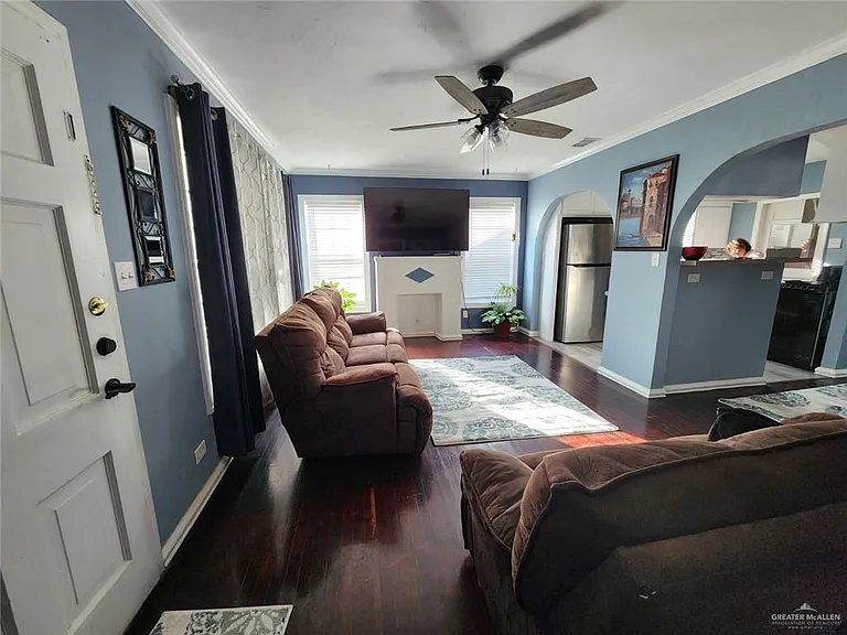 1024 E Laurel Ave — Photo 13