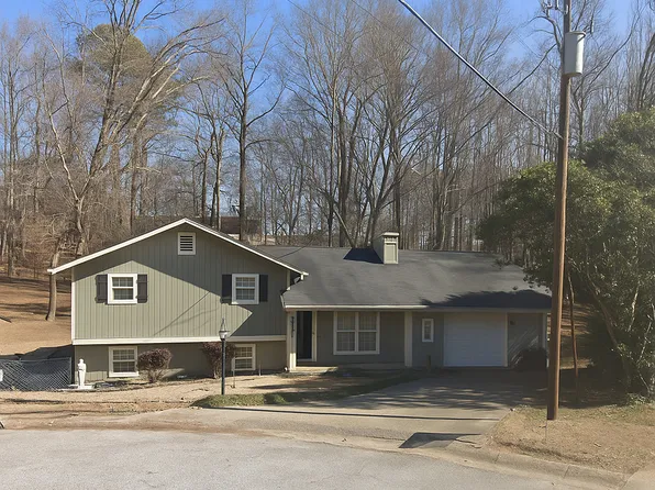 4450 Poplar Ct, Douglasville, GA 30135