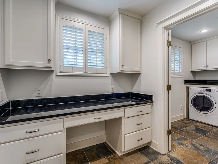 100 Seford Dr — Photo 12