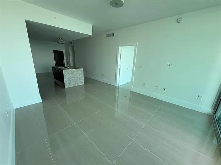 900 Biscayne Boulevard Mall #2807 — Photo 16