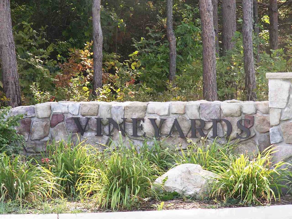 1st image of 3264 Vineyard Ct #3