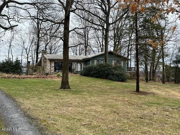 206 Hoover Dr, Martinsburg, PA 16662