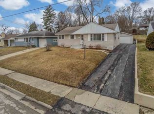 204 Warren Ave, Rockford, IL 61107