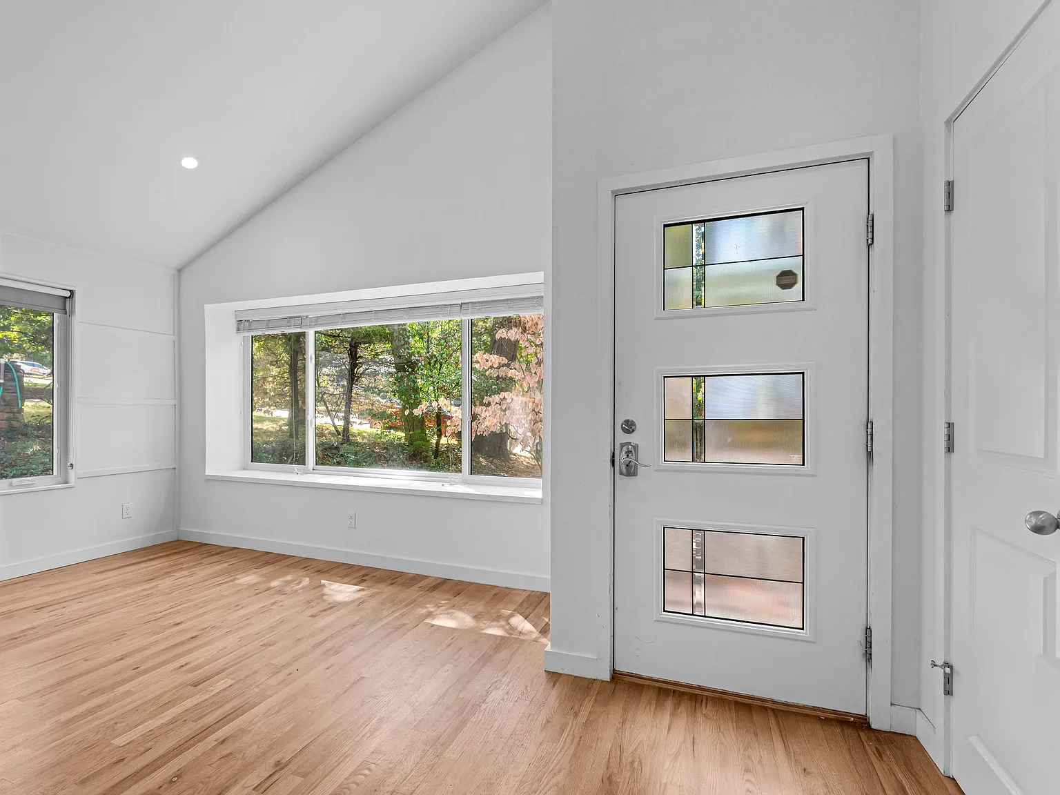 4 bed, 2737 sqft, $3,500 — Photo 3