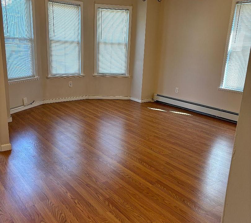 1st image of 71 James St Floor 1