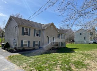 28 Hardenburgh Rd #R, Pine Bush, NY 12566