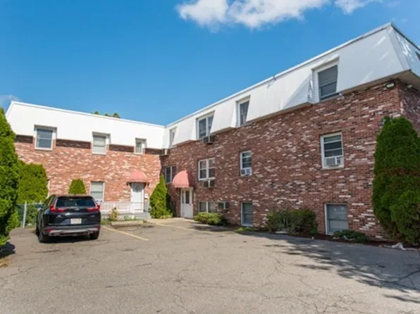 33A Jackson St APT 302, Lynn, MA 01902