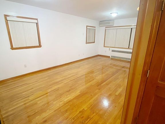 2nd image of 7711 168th St Floor 1