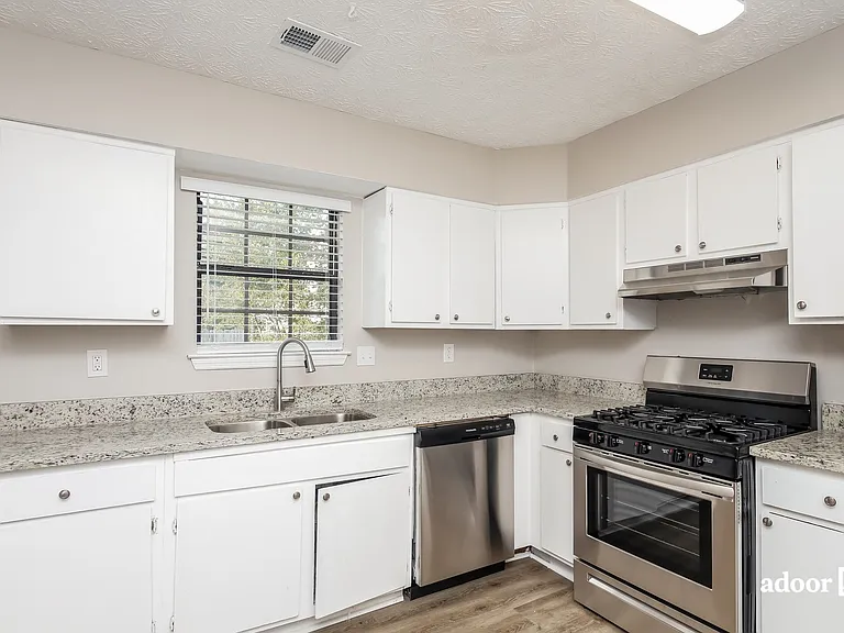 3605 Stephanie Ct — Photo 2