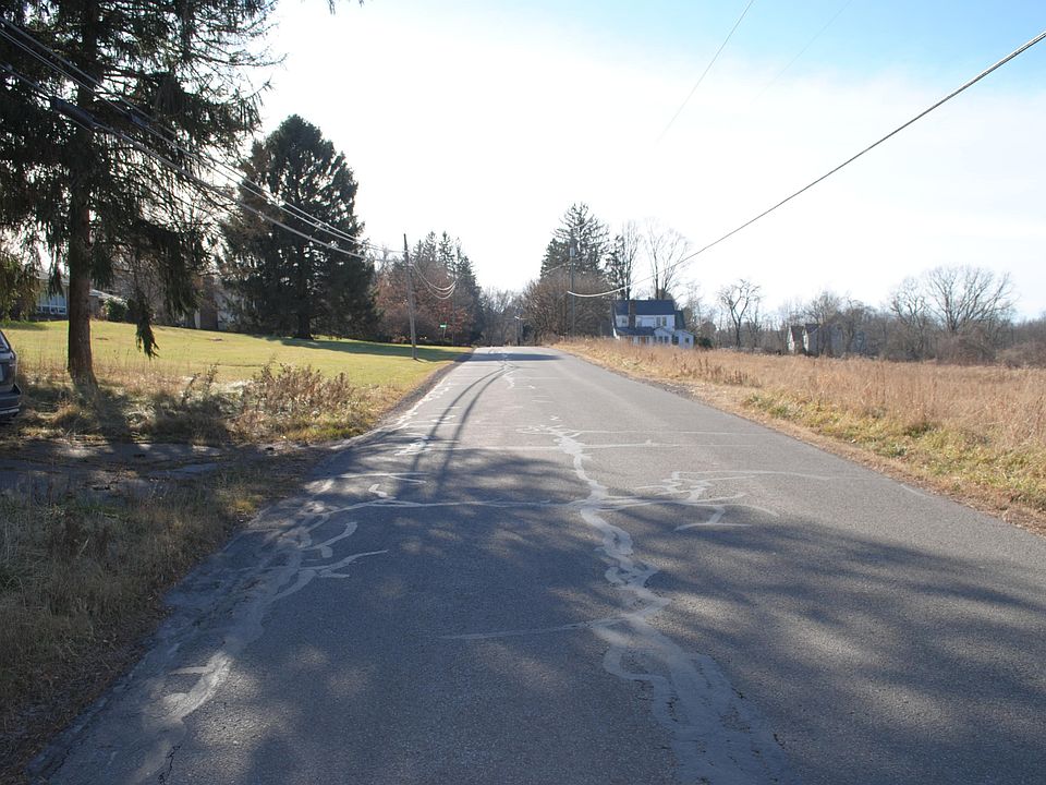 2nd image of 154 Jackson Rd