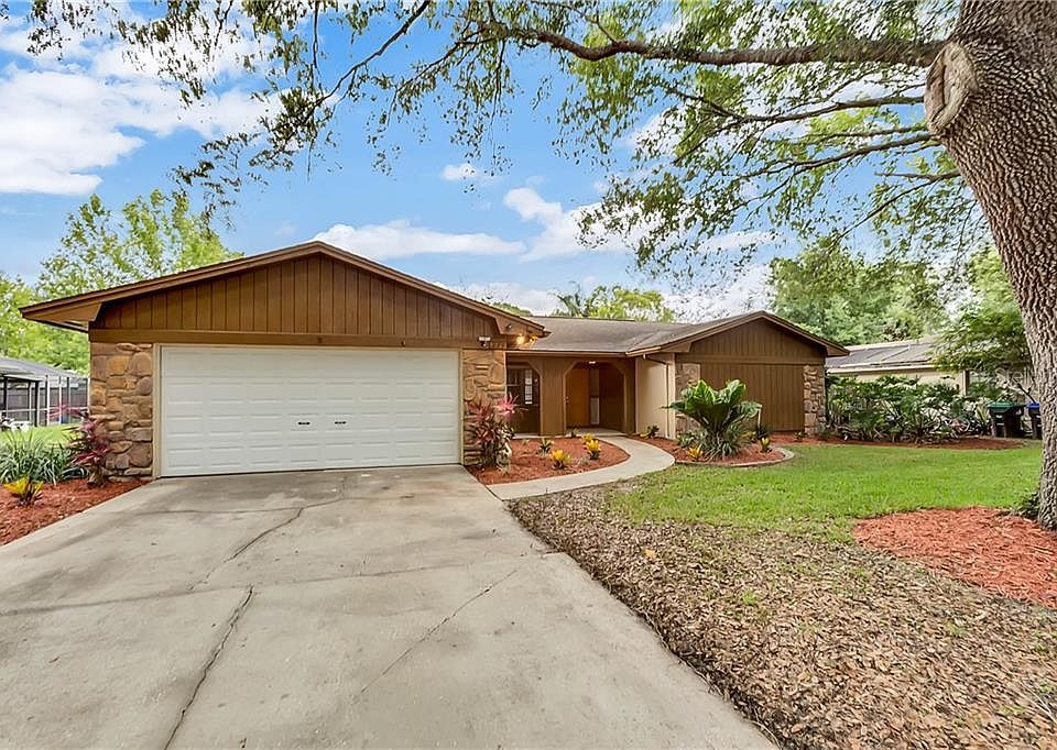 1st image of 8222 Bluestar Cir