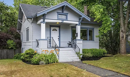 2327 Cedar St Photo 1