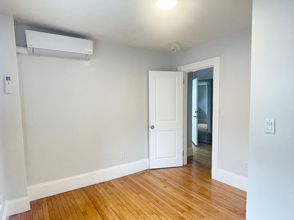 1st image of 129 Old Colony Ave #2