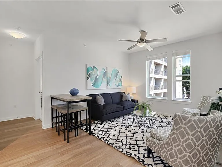 1900 Barton Springs Rd #2025 — Photo 4