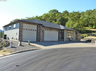 116 Uriah Ct, Winchester, OR 97495