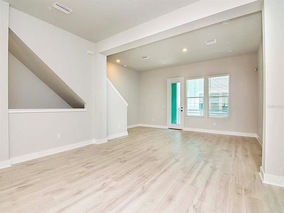 4th image of 2863 1st Ave S