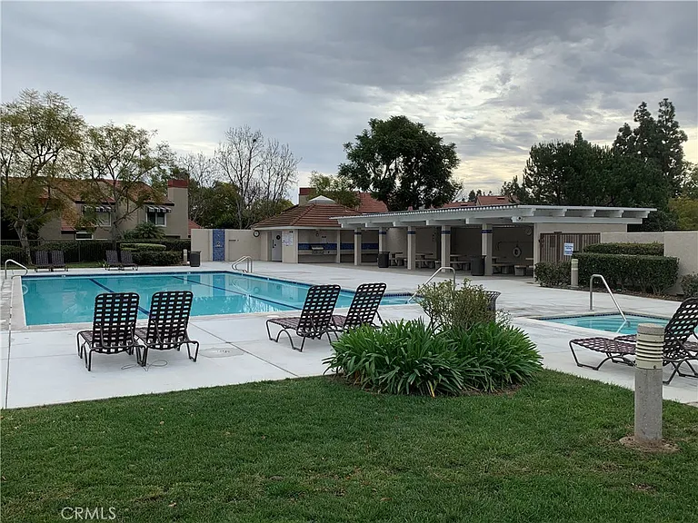 311 Stanford Ct — Photo 20