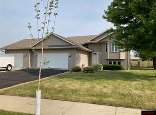 100 Tattler Ln, Mankato, MN 56001