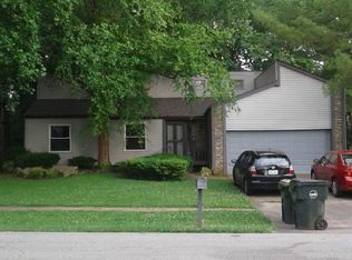 9004 Wooded Glen Rd, Louisville, KY 40220