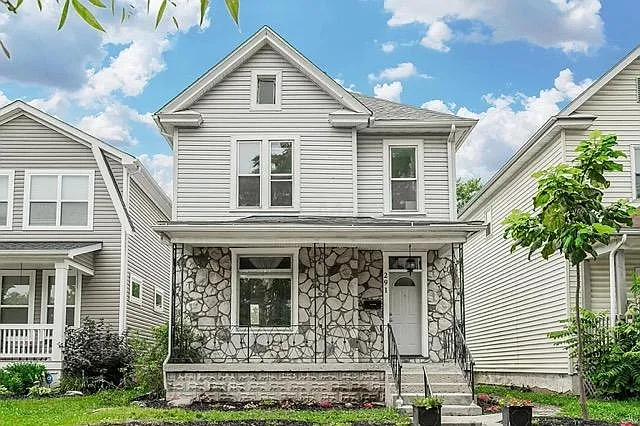 291 Burt St
