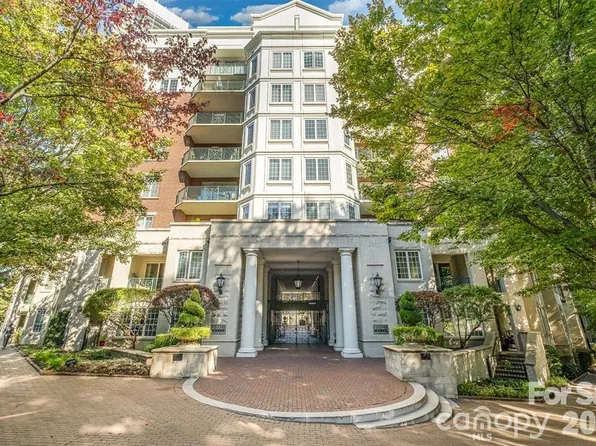 300 W 5th St APT 2, Charlotte, NC 28202