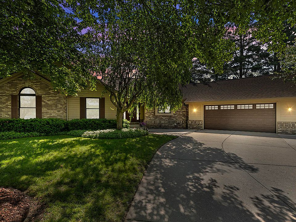 1st image of 4421 Hidden Lake Ct