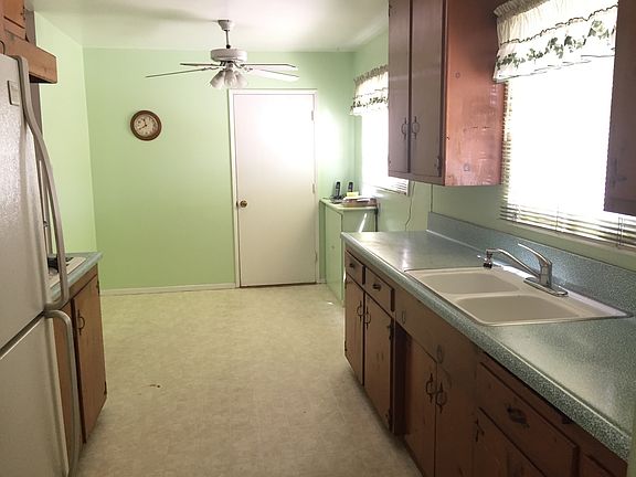3rd image of 1351 W Vesta St