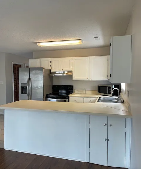 510 Fairwood Lakes Dr #11A — Photo 2