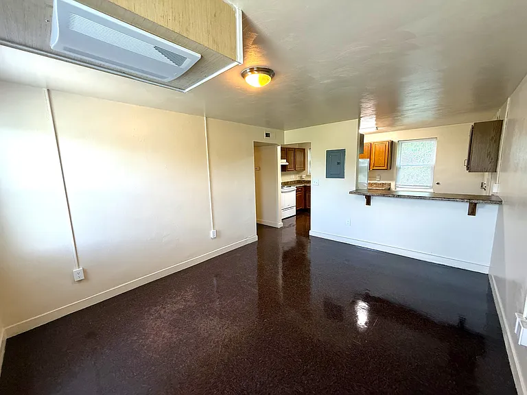 1516 Maiden Ln SW #13 — Photo 4
