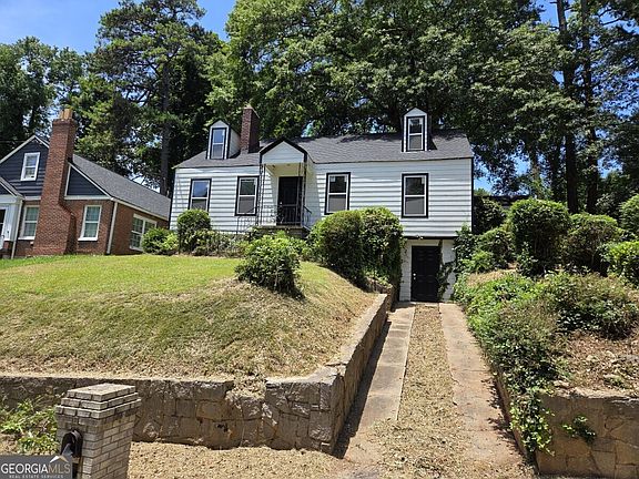 4th image of 955 Gaston St SW
