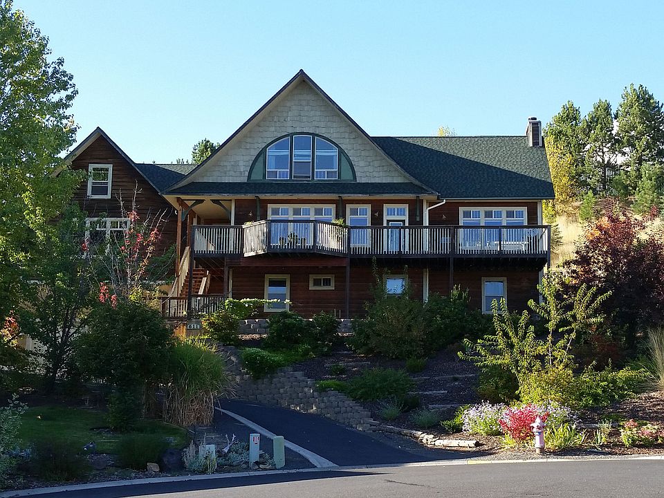 611 Shoshone St, Moscow ID